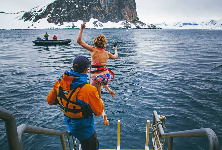 极地跳水 (Polar Plunge)