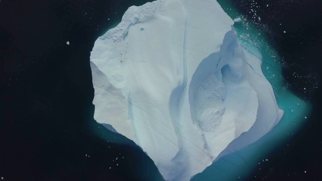 北极光下：冰岛和东格陵兰岛之旅