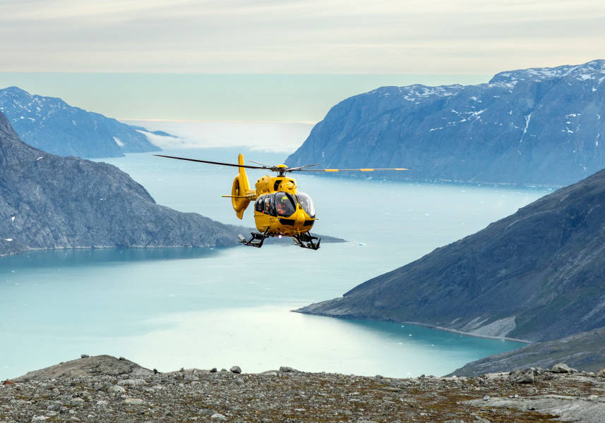 冰岛到格陵兰岛：日全食壮观上演