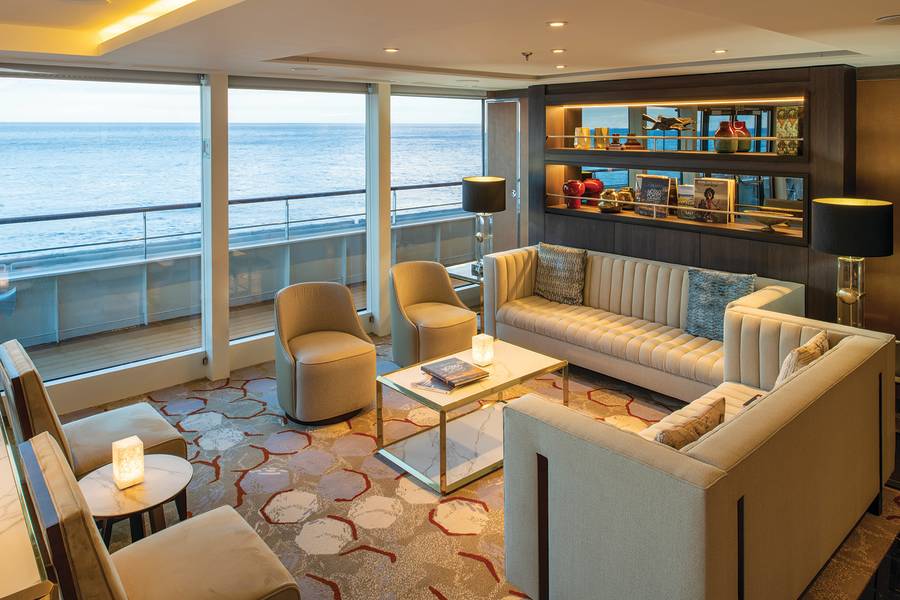 船只一览 (Ships at a Glance)