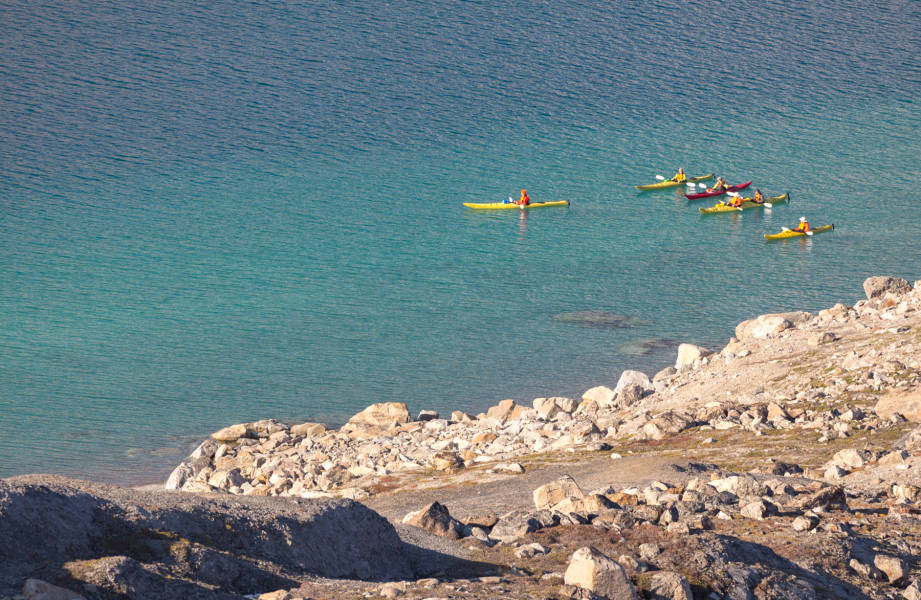 冰岛到格陵兰岛日全食，17 天