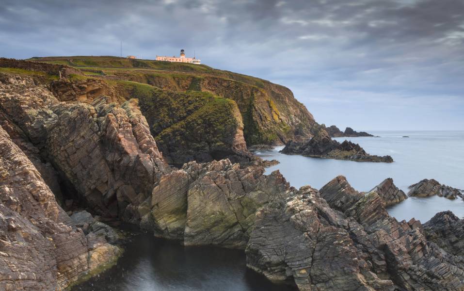 苏格兰到斯匹次卑尔根：海雀、海冰和野生动物