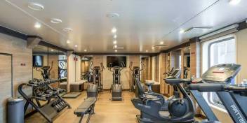 世界航海家号(World Voyager)