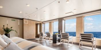 世界航海家号(World Voyager)