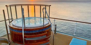 极地探险家号 (Ocean Explorer)