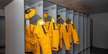 世界航海家号(World Voyager)