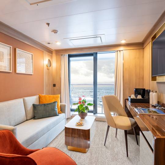 世界航海家号(World Voyager)