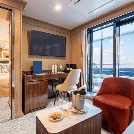 世界航海家号(World Voyager)