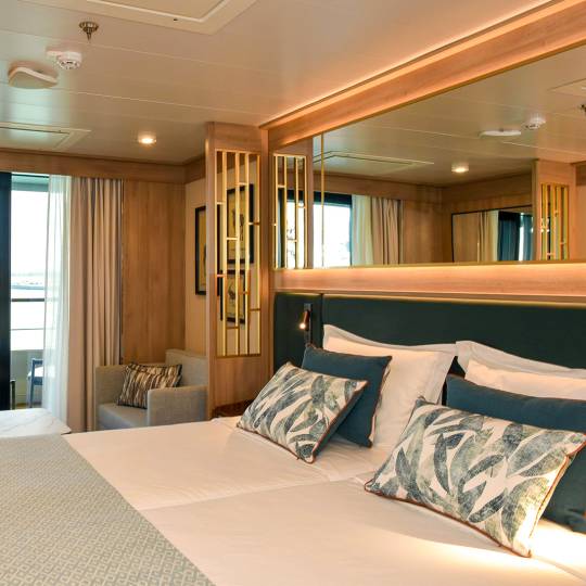 世界航海家号(World Voyager)