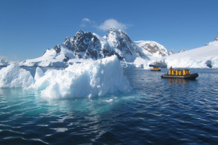 Photo taken by Quark passenger