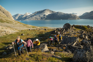 北极光下：冰岛和东格陵兰岛之旅