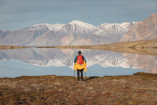 冰岛到格陵兰岛日全食，17 天