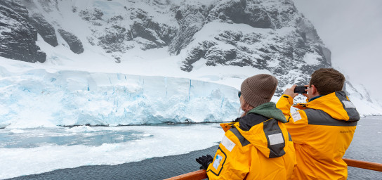 船只一览 (Ships at a Glance)