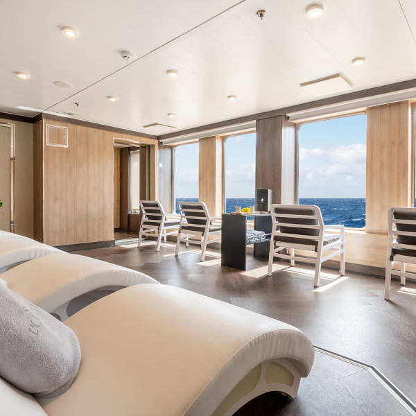 世界航海家号(World Voyager)