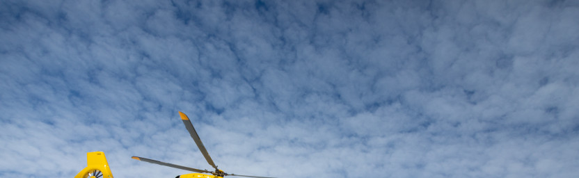 关于我们 (About Us)